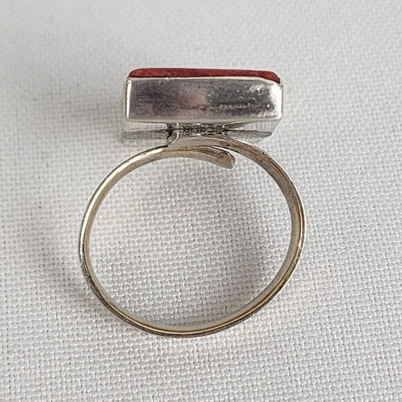 Vintage Sterling Silver Coral Stone Ring - Unique Adjustable Statement Piece - Picture 6 of 7